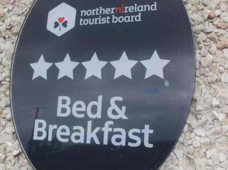 住宿加早餐  Causeway Lodge