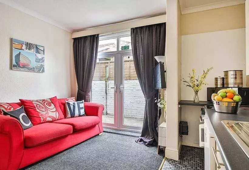 Chomley Holiday Flats