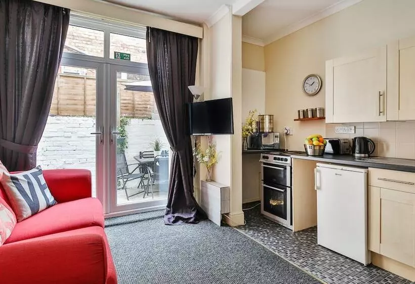 Chomley Holiday Flats