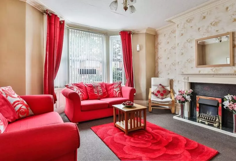 Chomley Holiday Flats