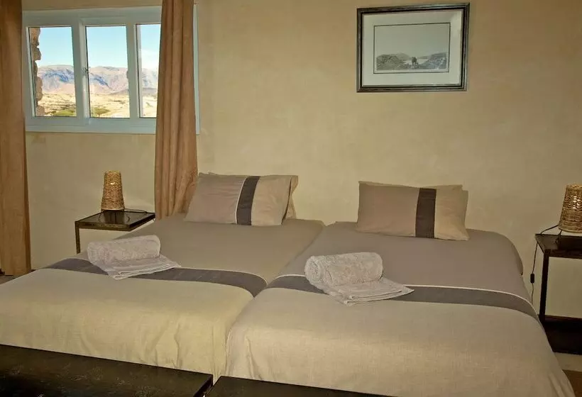 هتل Agama Lodge