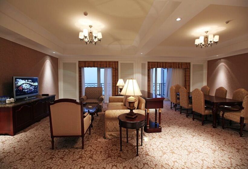 Hotel Crowne Plaza Qingdao Ocean Spring Resort By Ihg