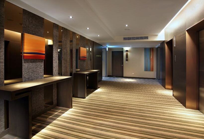 Park City Hotel   Luzhou Taipei