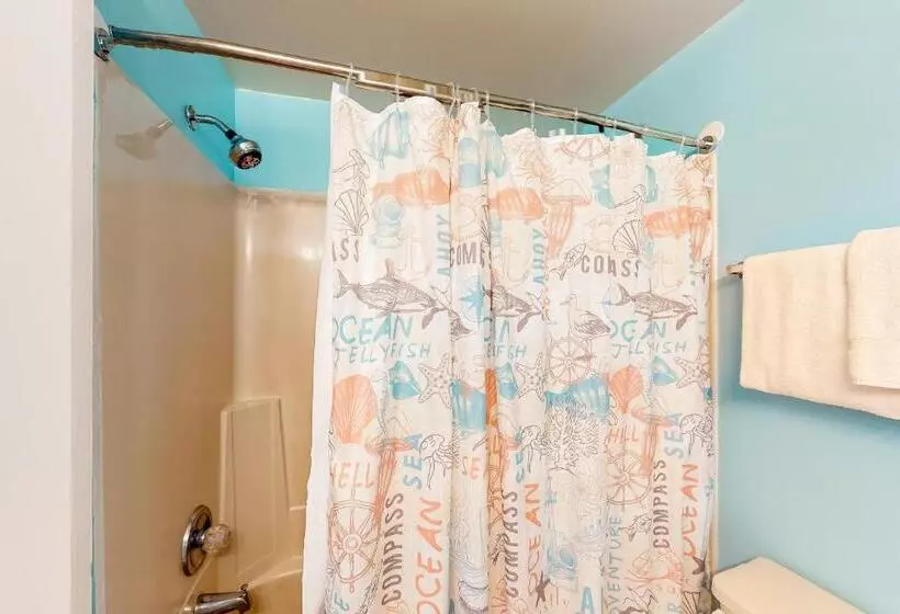 호텔 Pirates Bay Guest Chambers and Marina