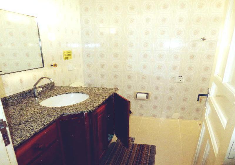 فندق Residencial E Pousada Evelina