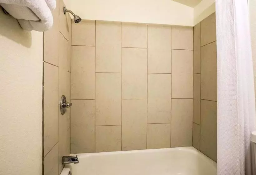 Отель Relax Inn