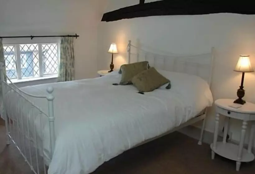 هتل The Brocket Arms