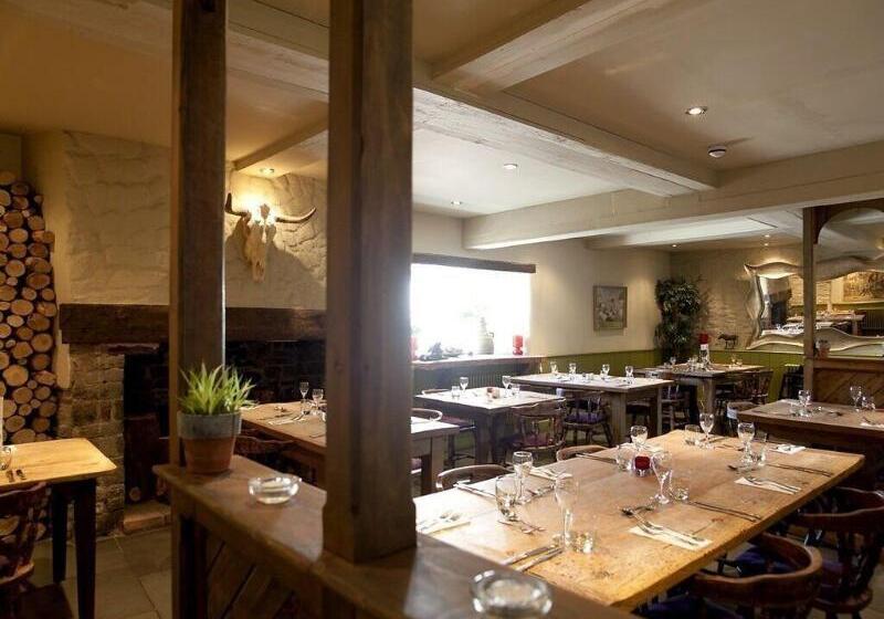 ホテル The Red Lion