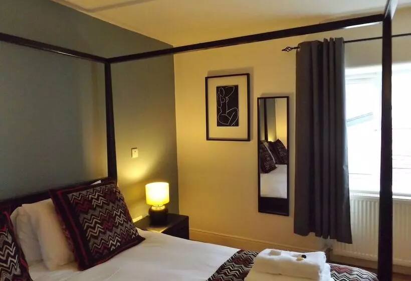 Отель The Red Lion