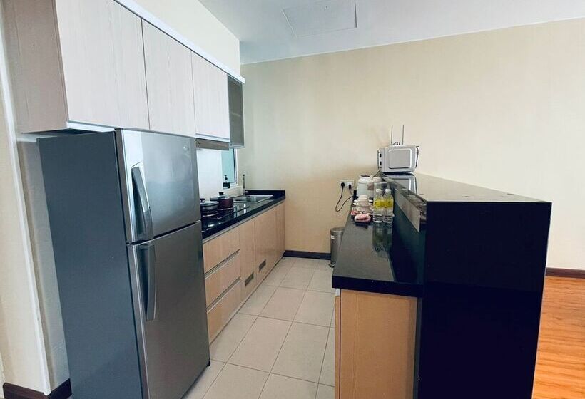 Jinhold Apartment Hotel Bintulu