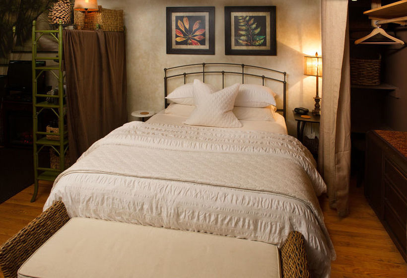 Bed and Breakfast Kara S Kottages @ W. Main St