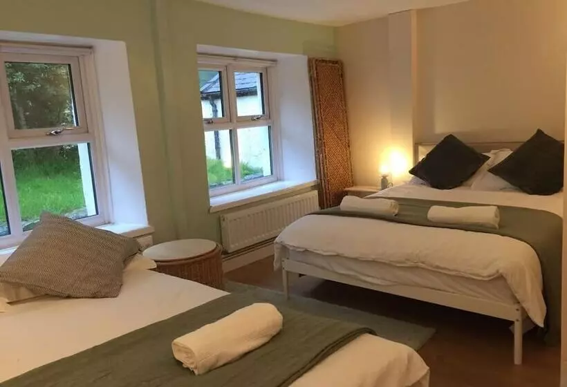 Пансион Snowdonia Mountain Lodge