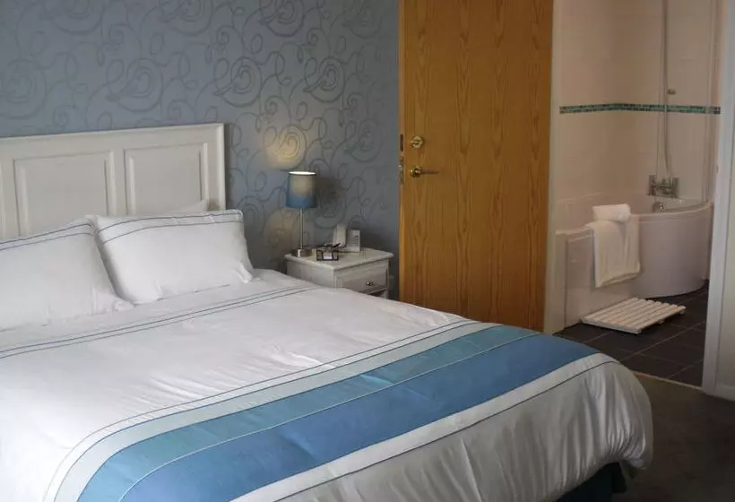 پانسیون The Cottage