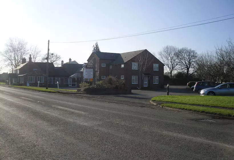 پانسیون The Cottage