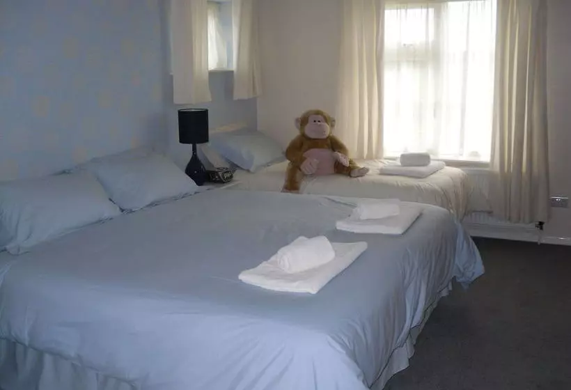 پانسیون The Cottage