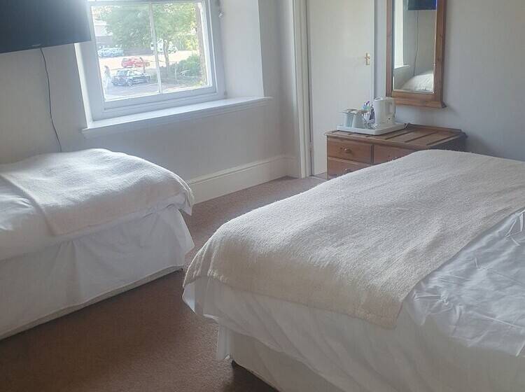 ペンション The Shrubbery