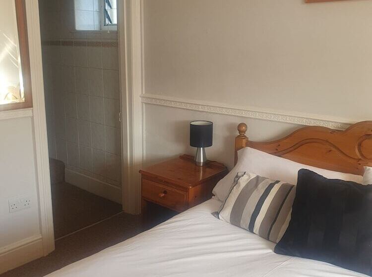 ペンション The Shrubbery