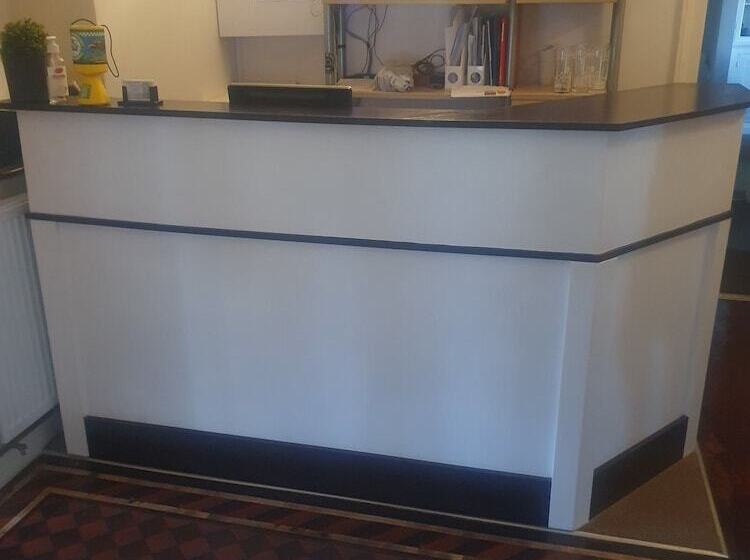 ペンション The Shrubbery