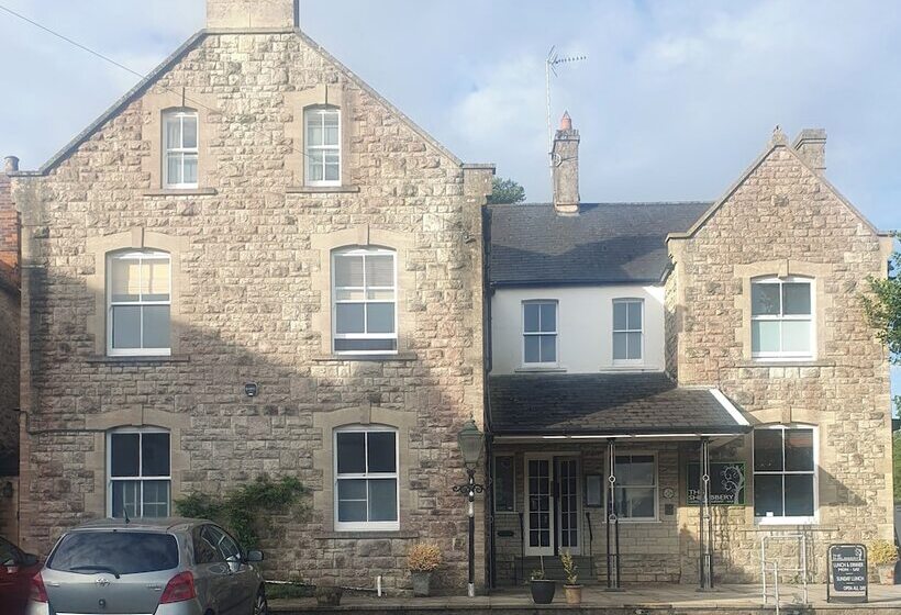 ペンション The Shrubbery