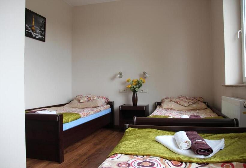 호스텔 Baza Noclegowa Mistral