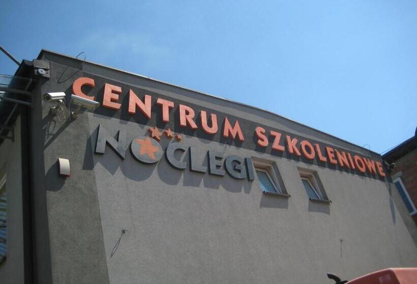 호스텔 Baza Noclegowa Mistral