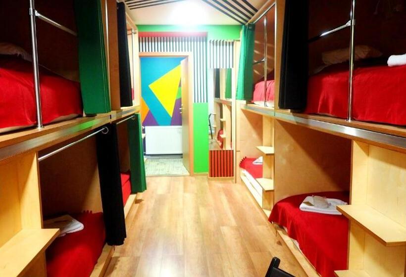 호스텔 Good Times House