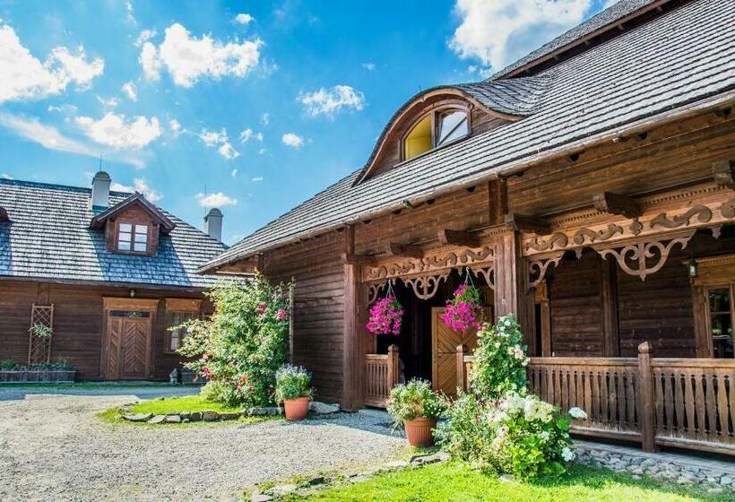 הוסטל Karczma Regionalna Hotel Gościnna Chata