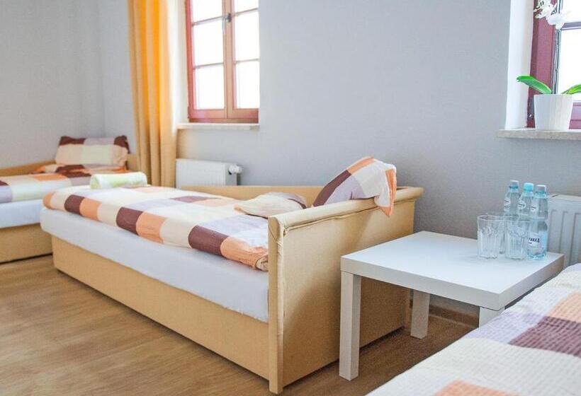 호스텔 Open Tours