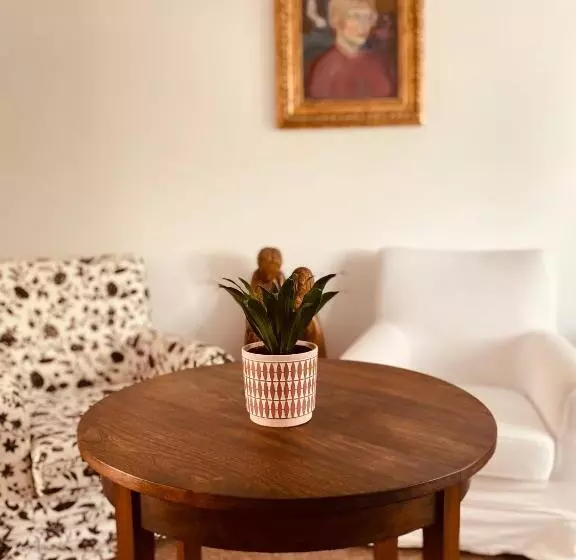 Retkeilymaja Restauracja Pensjonat Buda