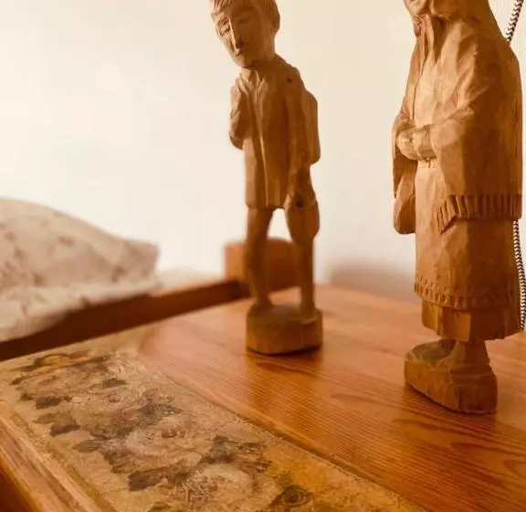 Retkeilymaja Restauracja Pensjonat Buda