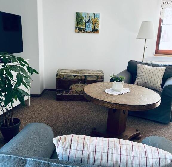 هاستل Restauracja Pensjonat Buda