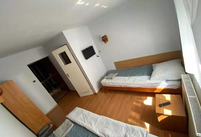 Retkeilymaja U Jędrusia