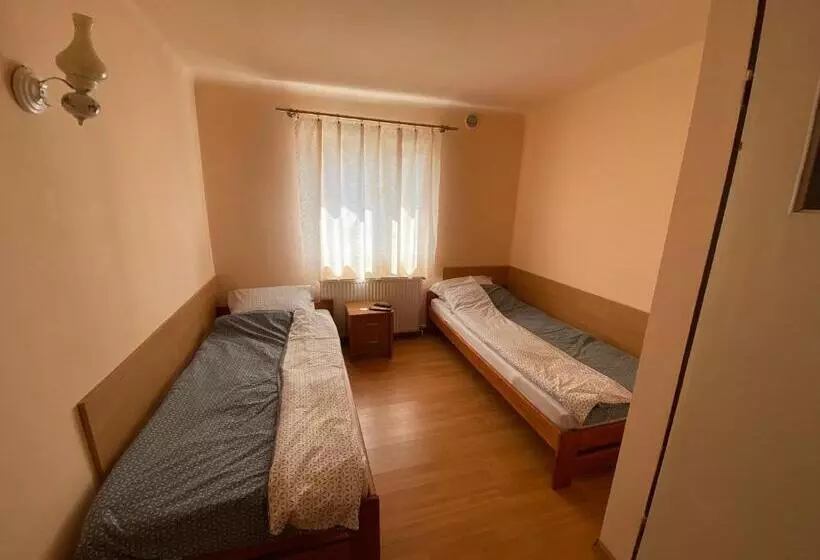 Retkeilymaja U Jędrusia