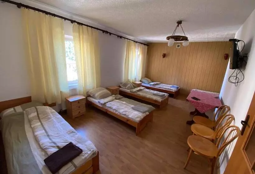 Retkeilymaja U Jędrusia