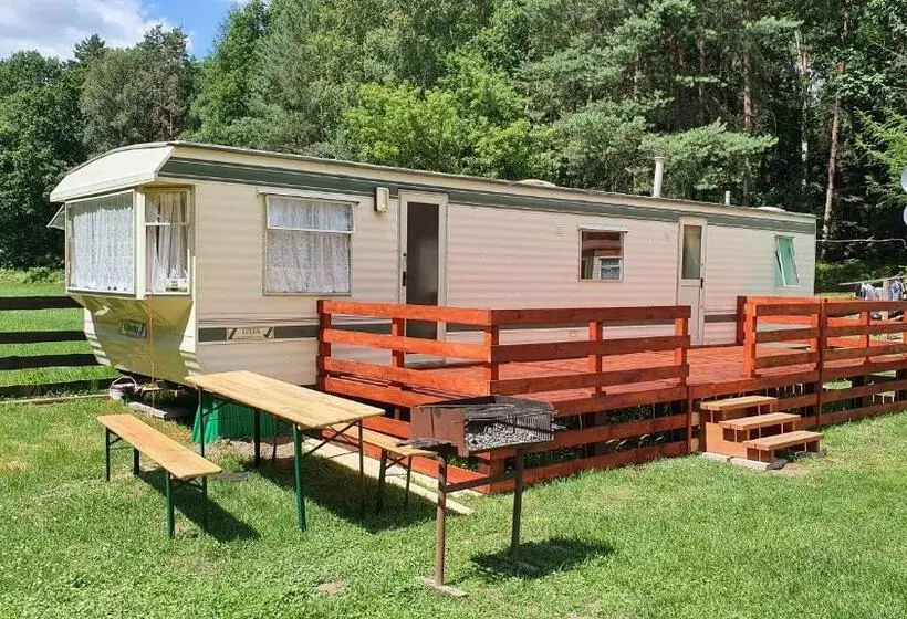 Retkeilymaja Zajazd Gawrysiówka