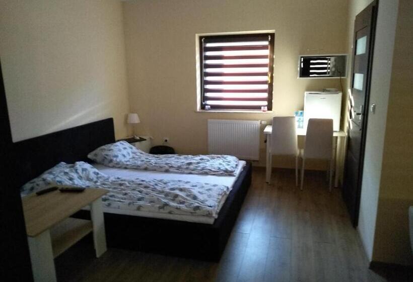 호스텔 Zajazd Gawrysiówka