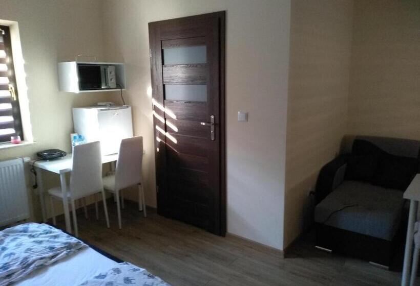 호스텔 Zajazd Gawrysiówka