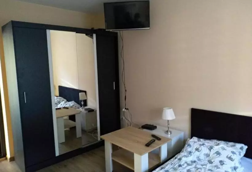 Retkeilymaja Zajazd Gawrysiówka