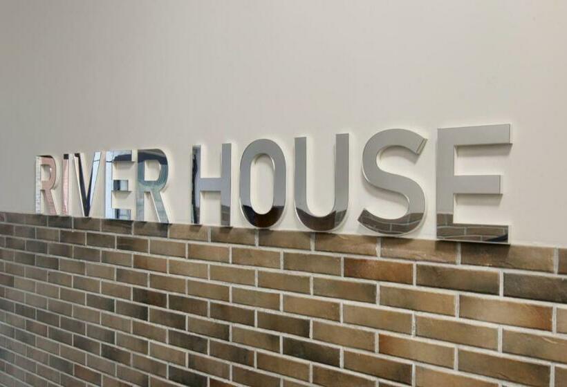 Apartments In   River House