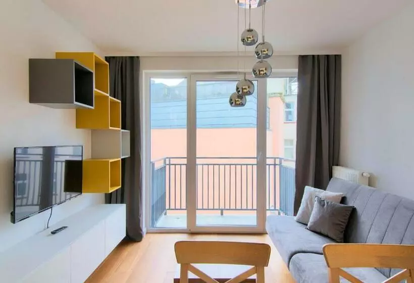 Apartments In   River House