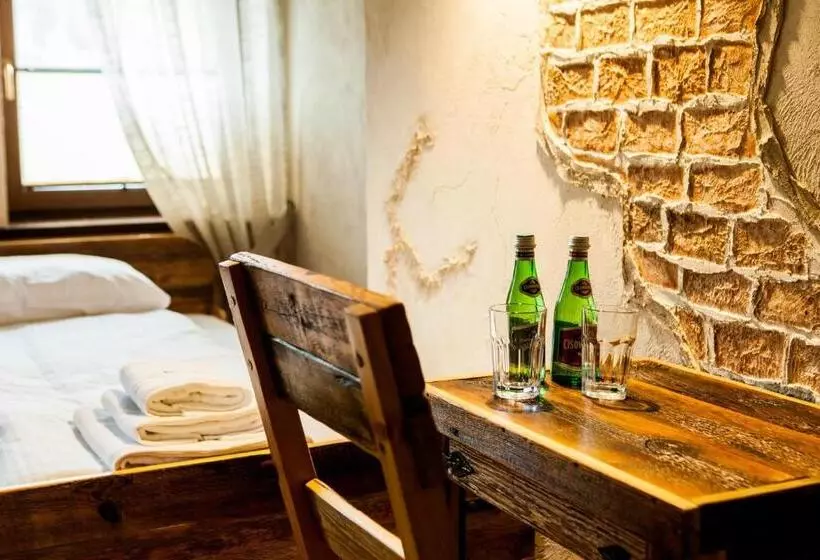 Aamiaismajoitus (B&B) Mùlk Chëcz Kaszëbsko