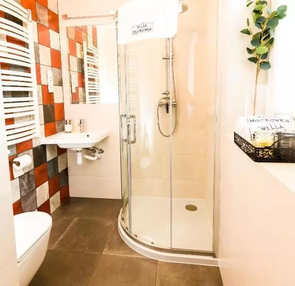 Aamiaismajoitus (B&B) Willa Moćkówka