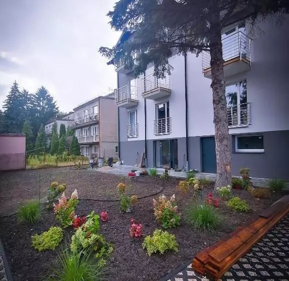 Aamiaismajoitus (B&B) Willa Moćkówka