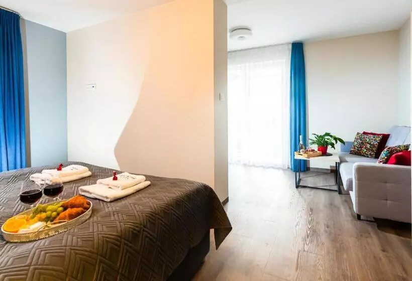 Aamiaismajoitus (B&B) Willa Moćkówka