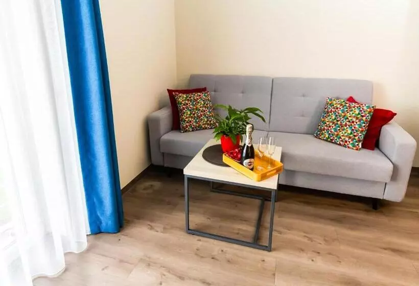 Aamiaismajoitus (B&B) Willa Moćkówka