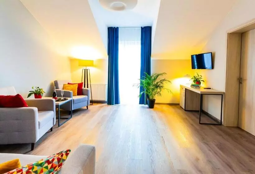 Aamiaismajoitus (B&B) Willa Moćkówka