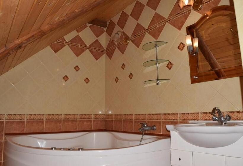 호텔 Góralska Czarcia Chata Pod Jałowcem