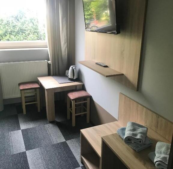 בית מלון כפרי Holidays