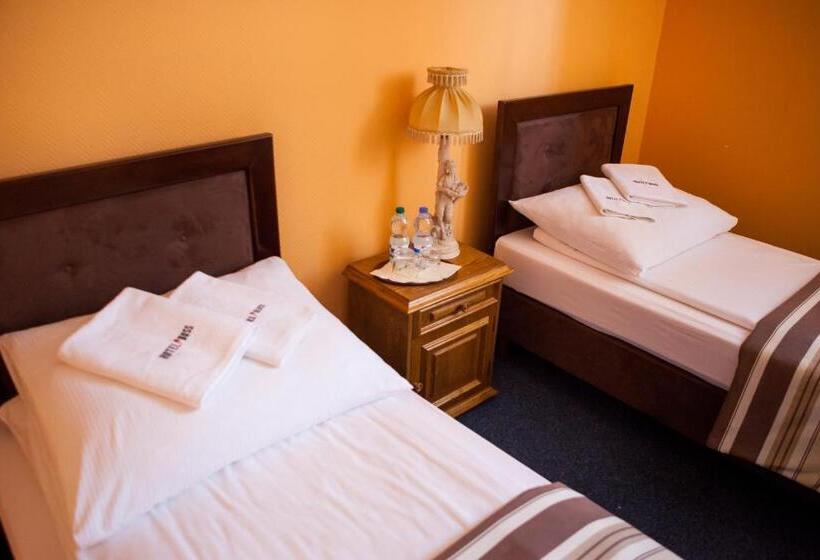 酒店 Noclegi Restauracja Boss