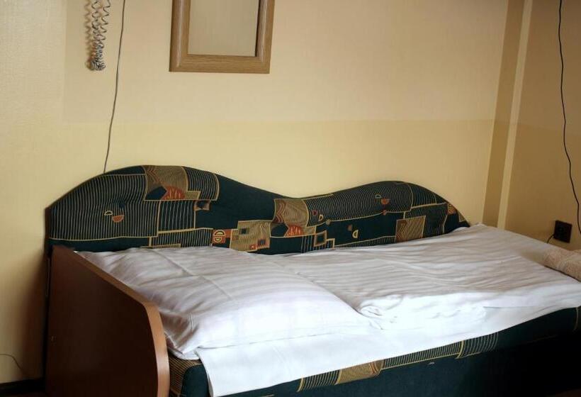 فندق على الطريق Bar Malwa